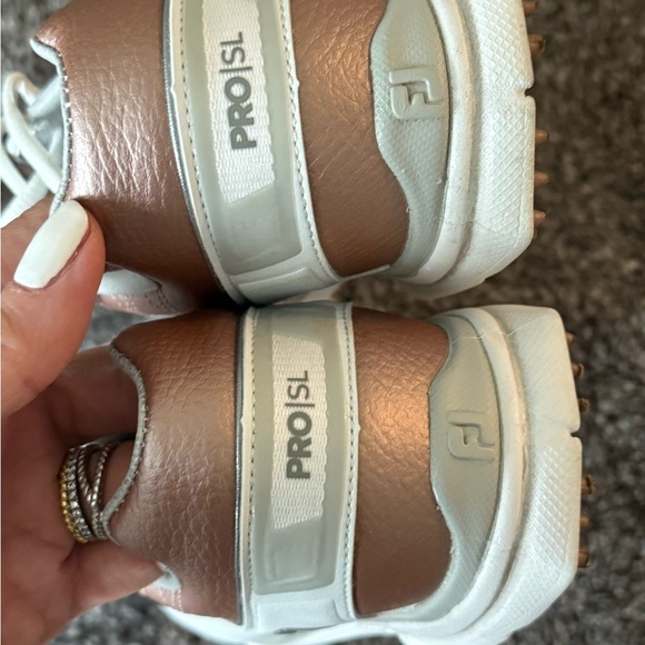 FootJoy White and Brown Golf Shoes 8.5M - Picture 4 of 9